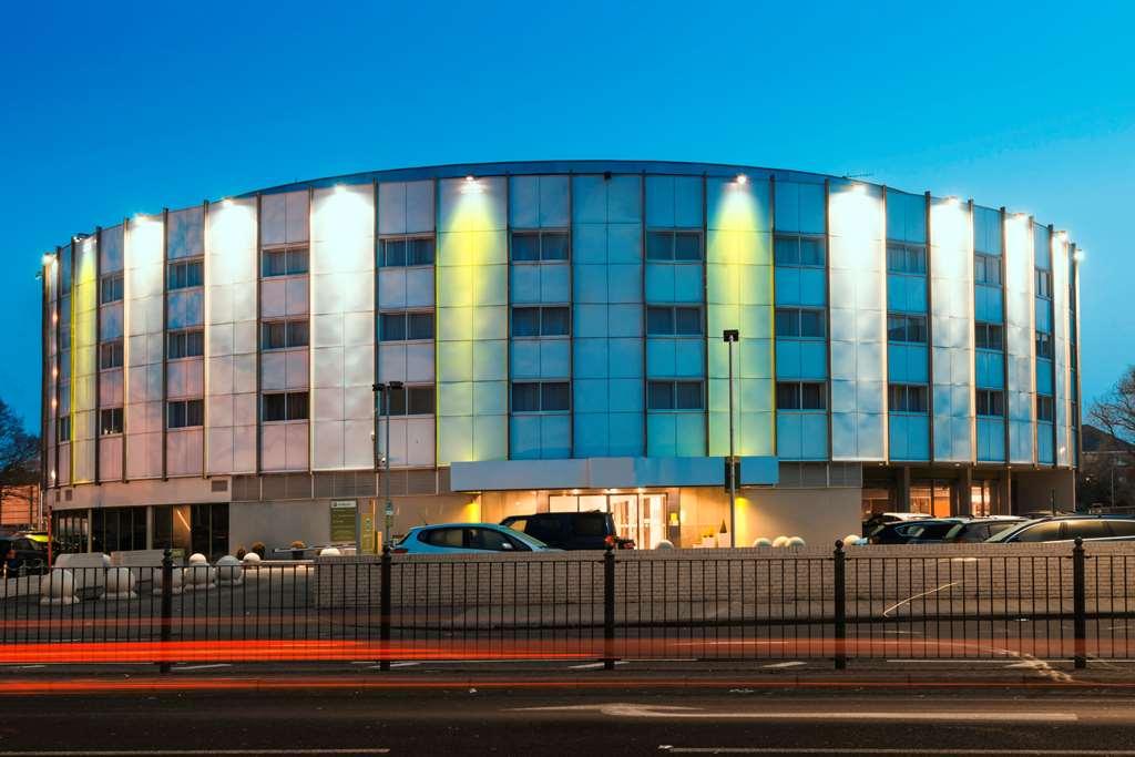 Best Western London Heathrow Ariel Hotel Гейс Екстер'єр фото